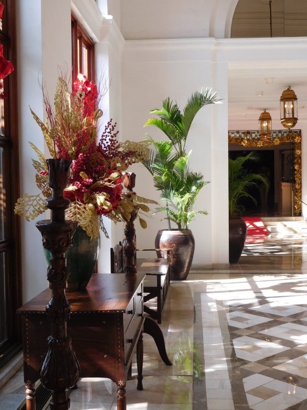 161130-0902-manila-hotel